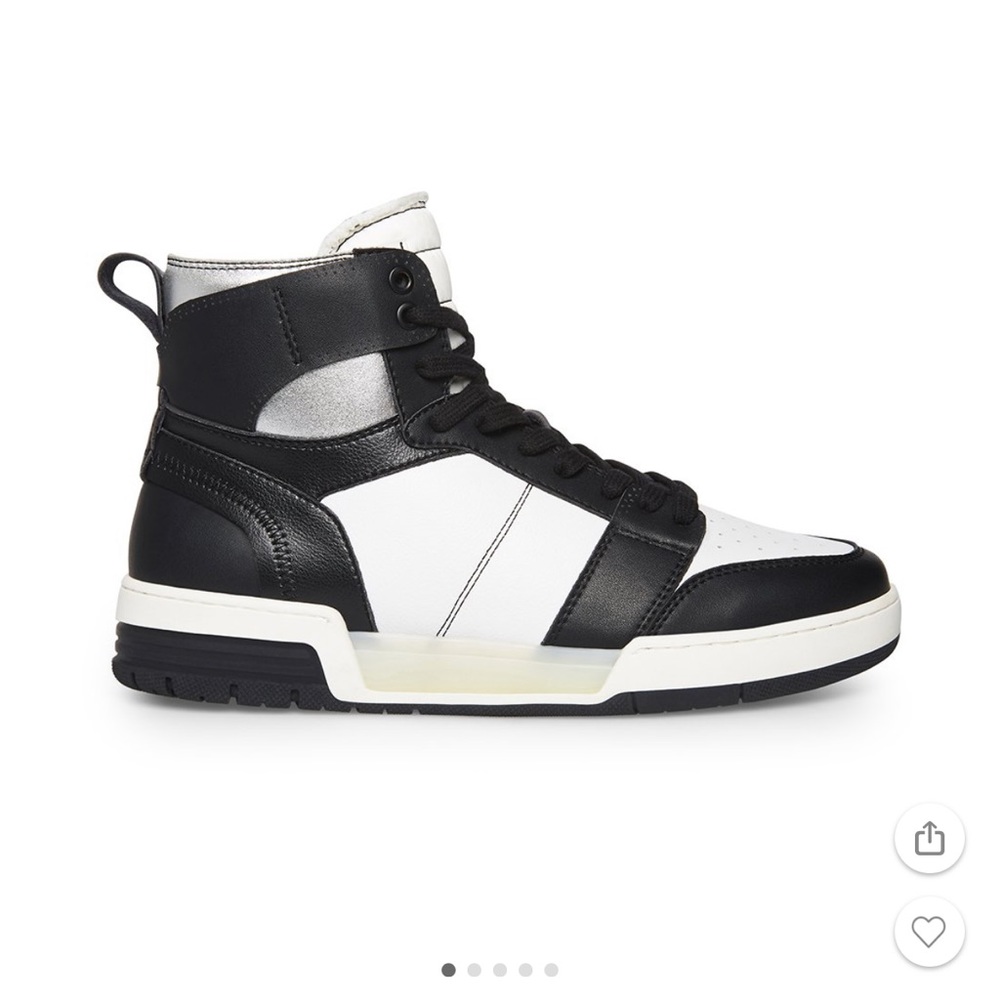 9.5 Steve Madden black and white mallow